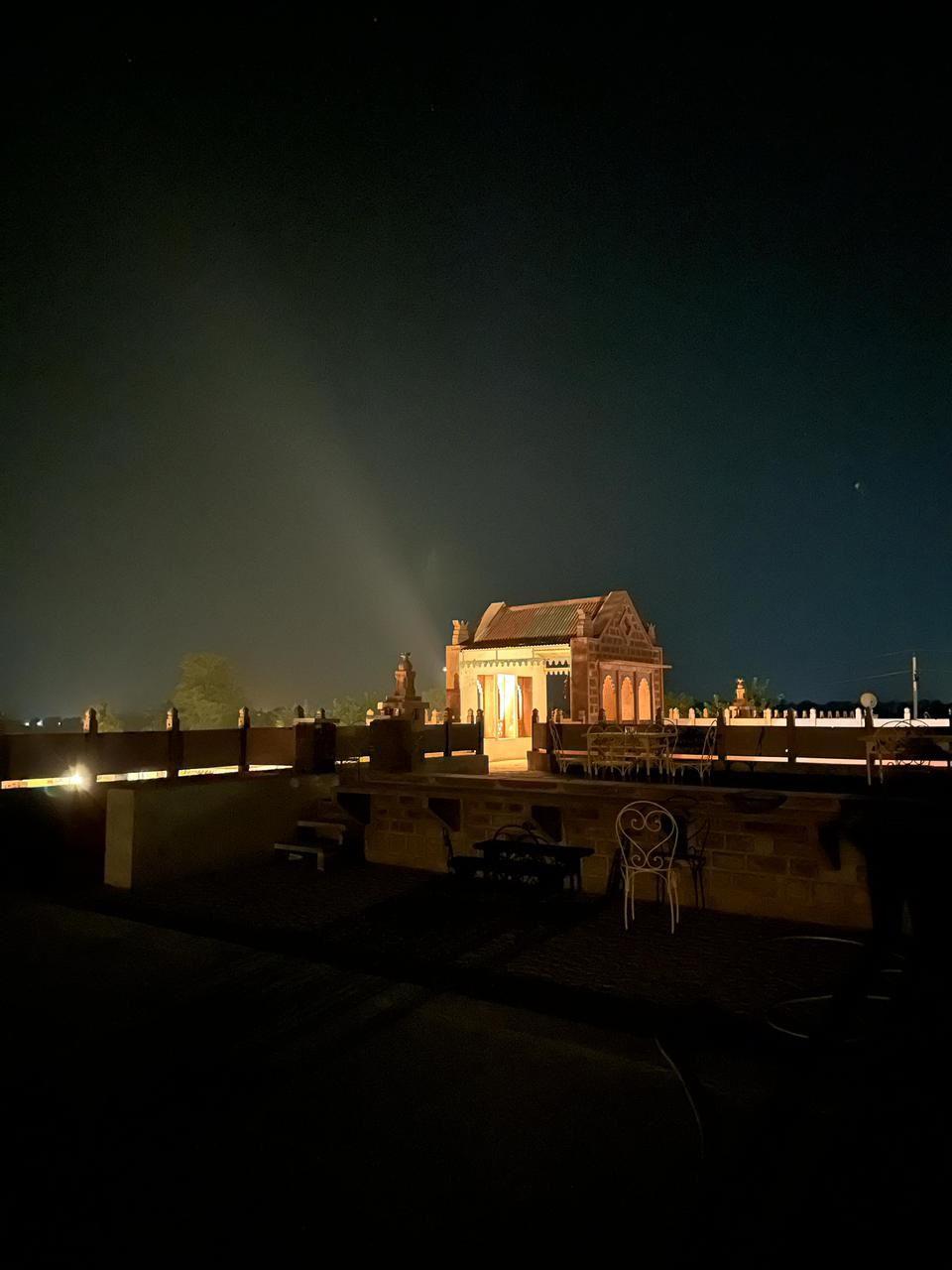 Lit Heritage Structure